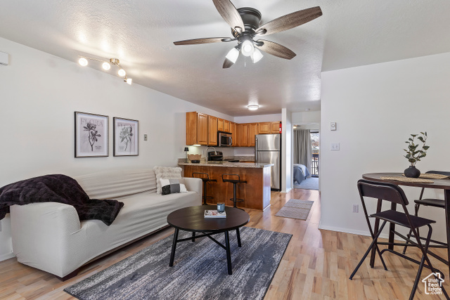 Photo 3 for MLS #2111673 at 3615 N Wolf Lodge Dr #608