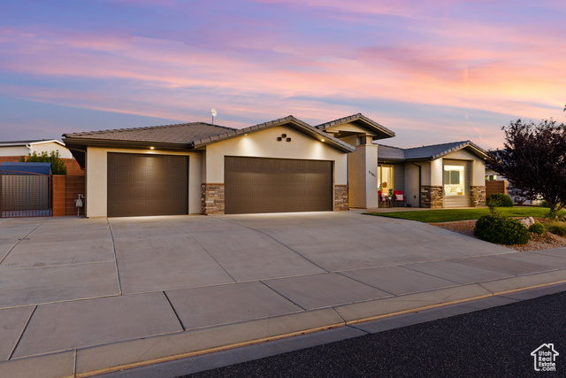 Photo 3 for MLS #2111699 at 3501 W Park View Dr