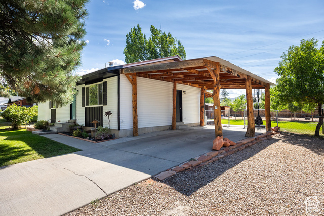 Photo 8 for MLS #2111712 at 165 W 850 South