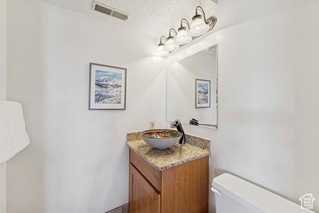 Photo 13 for MLS #2111717 at 238 Norfolk Ave