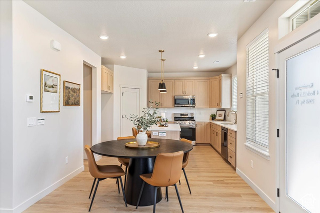 Photo 8 for MLS #2111718 at 1143 N Meridian Ln #118