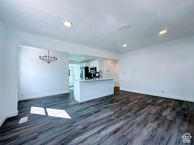 Photo 12 for MLS #2111739 at 3925 Nordin Ave