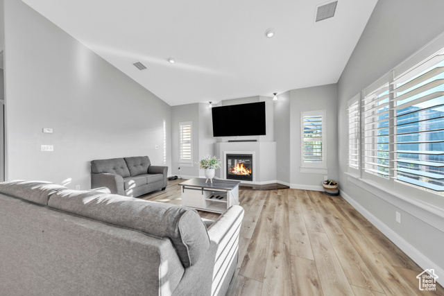 Photo 20 for MLS #2111740 at 1256 Upland Dr