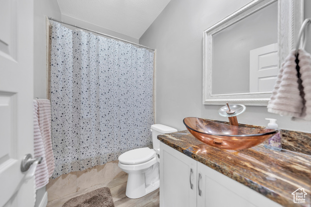 Photo 22 for MLS #2111740 at 1256 Upland Dr
