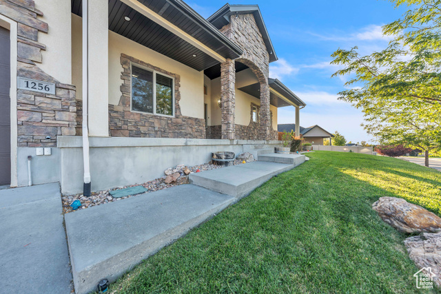 Photo 4 for MLS #2111740 at 1256 Upland Dr