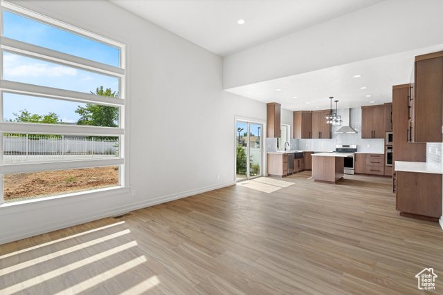 Photo 8 for MLS #2111768 at 1236 E 3125 North