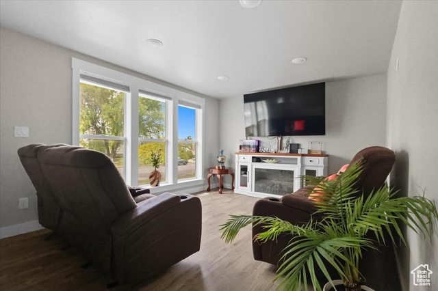 Photo 5 for MLS #2111811 at 275 W 925 South