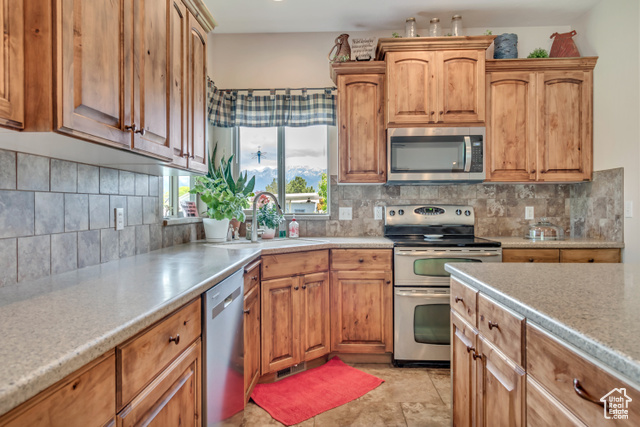 Photo 11 for MLS #2111814 at 3028 W Viola Ln