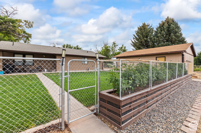 Photo 20 for MLS #2111817 at 248 S Center St