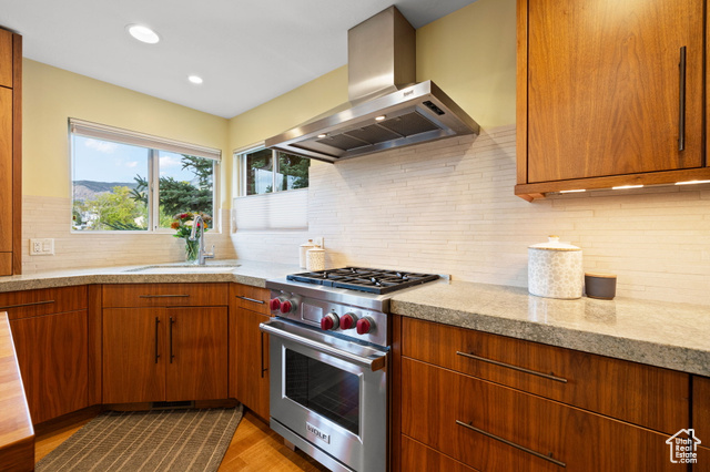 Photo 20 for MLS #2111832 at 944 Ben Lomond Ave