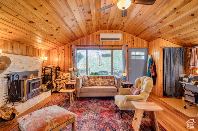 Photo 8 for MLS #2111858 at 714 Spotted Fawn Way
