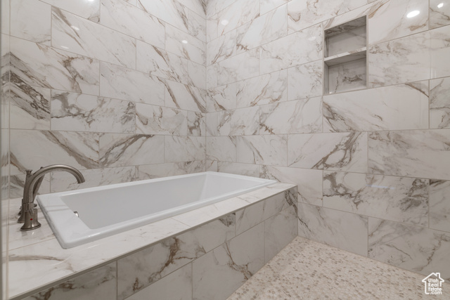 Photo 13 for MLS #2111870 at 5323 S Coral Pearl Aly #432