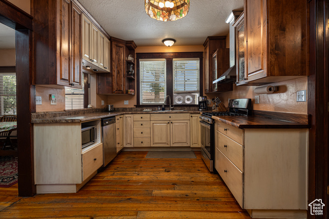 Photo 10 for MLS #2111935 at 90 N Main
