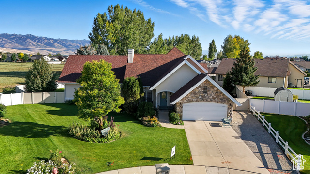 Photo 2 for MLS #2111978 at 572 Aspen Cir