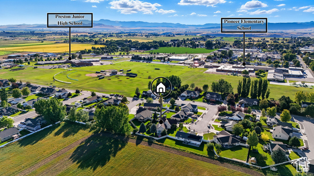 Photo 12 for MLS #2111978 at 572 Aspen Cir