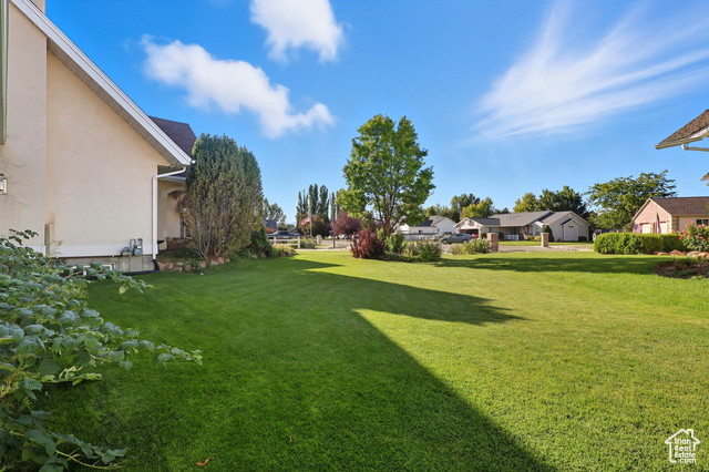 Photo 9 for MLS #2111978 at 572 Aspen Cir