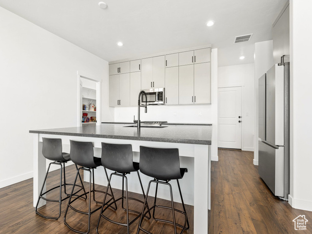 Photo 6 for MLS #2112090 at 178 E 800 South #127