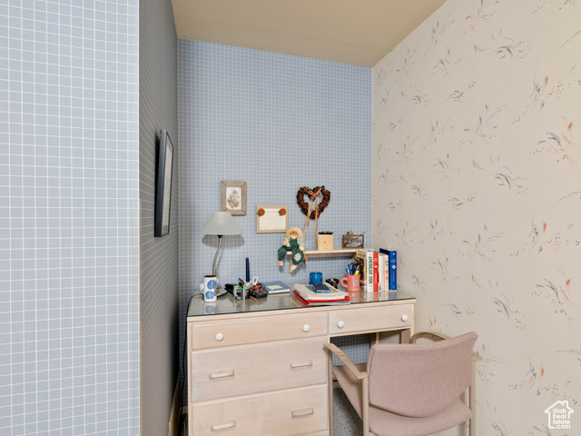 Photo 13 for MLS #2112112 at 3599 E Avondale Dr