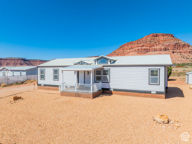 Photo 2 for MLS #2112169 at 3935 E Mountain Dr