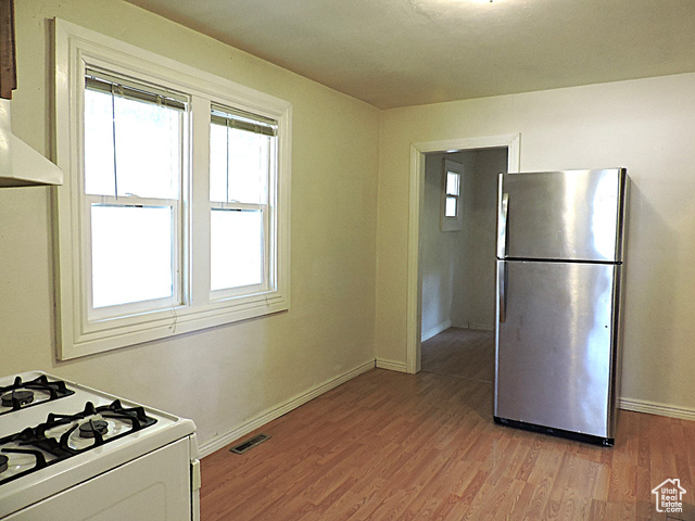 Photo 12 for MLS #2112207 at 255 S 400 West