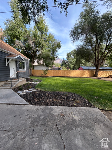 Photo 5 for MLS #2112219 at 511 E Douglas St
