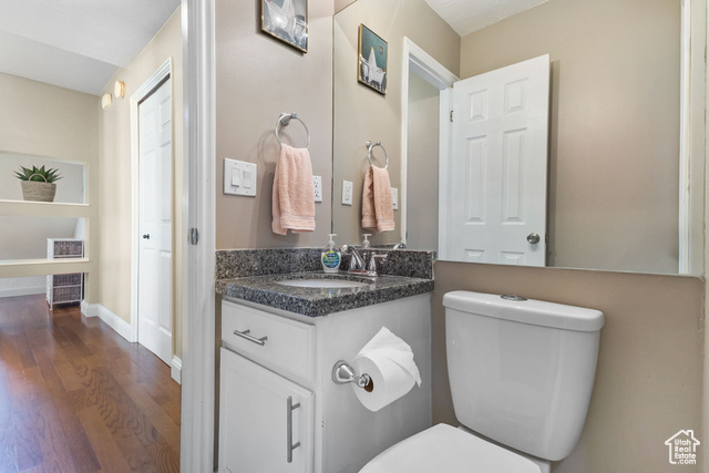 Photo 18 for MLS #2112223 at 5387 S New Hampton Dr