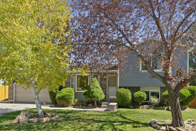 2949 S WINSTON DR, West Valley City UT 84128