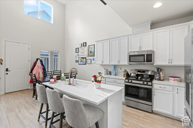 Photo 9 for MLS #2112259 at 3321 W 3745 South