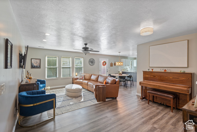 Photo 2 - 504 N 850 West, Springville UT 84663