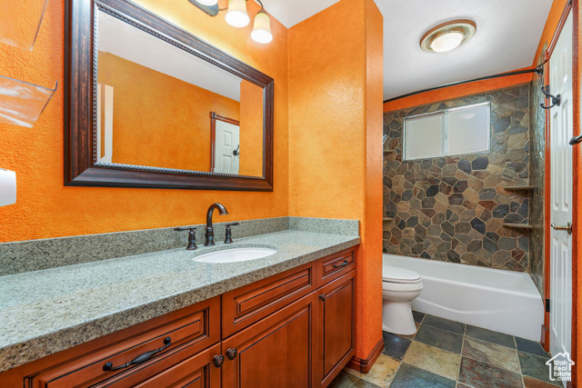 Photo 10 for MLS #2112275 at 5331 Queenswood Dr