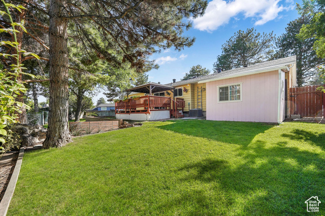 Photo 26 for MLS #2112275 at 5331 Queenswood Dr