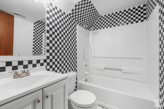 Photo 18 for MLS #2112275 at 5331 Queenswood Dr
