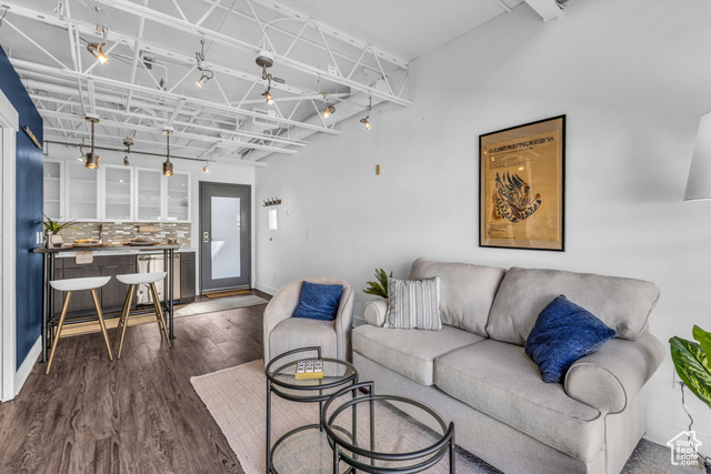 Photo 3 for MLS #2112284 at 360 W Broadway #604