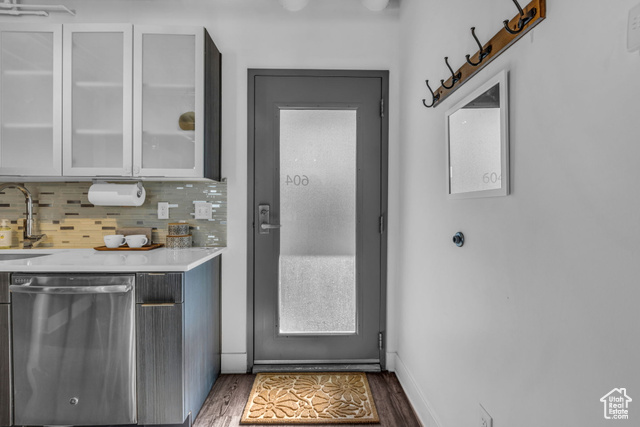 Photo 8 for MLS #2112284 at 360 W Broadway #604