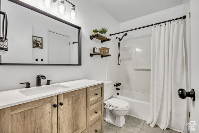 Photo 12 for MLS #2112288 at 4111 S Greyhackle Ln