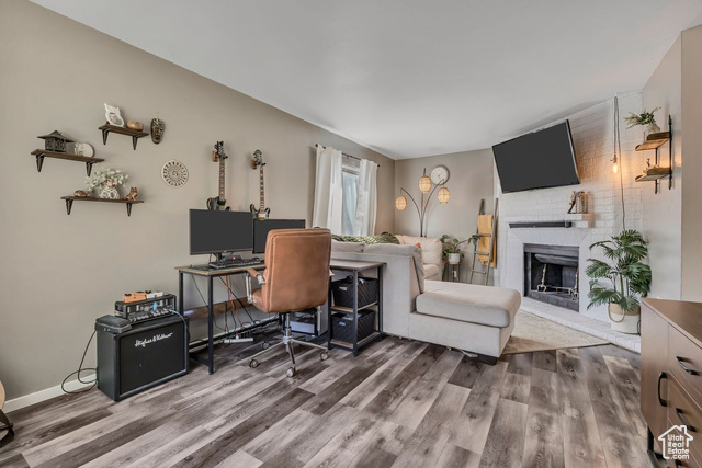 Photo 3 for MLS #2112288 at 4111 S Greyhackle Ln