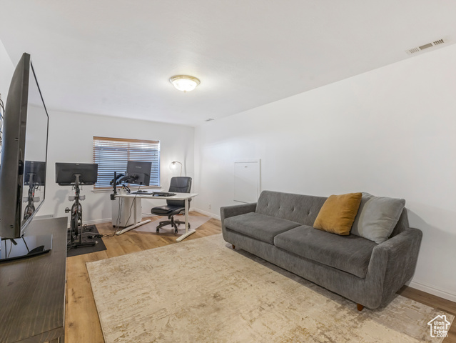 Photo 19 for MLS #2112292 at 1212 W Willow Run Dr