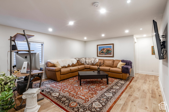 Photo 8 for MLS #2112343 at 1393 E Hickory Ln