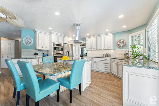 Photo 9 for MLS #2112344 at 2223 W Williamsburg Cir
