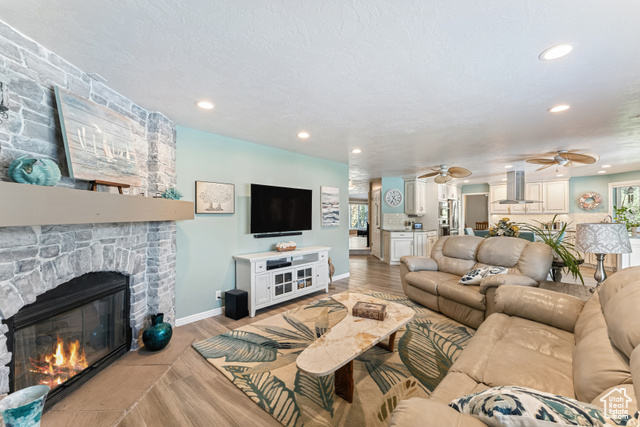 Photo 13 for MLS #2112344 at 2223 W Williamsburg Cir