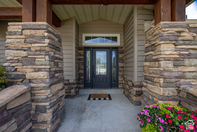 Photo 4 for MLS #2112345 at 878 E 400 South
