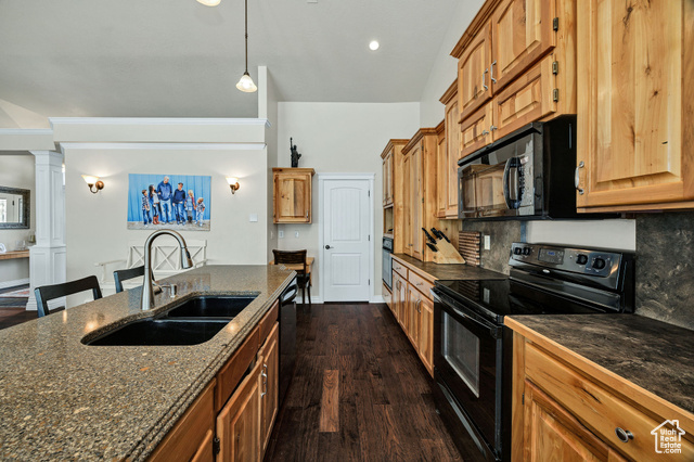 Photo 10 for MLS #2112345 at 878 E 400 South