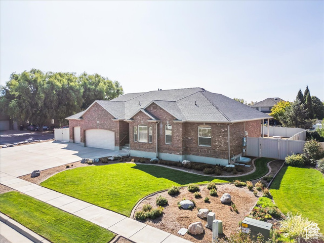 Photo 3 for MLS #2112356 at 563 W 2150 South