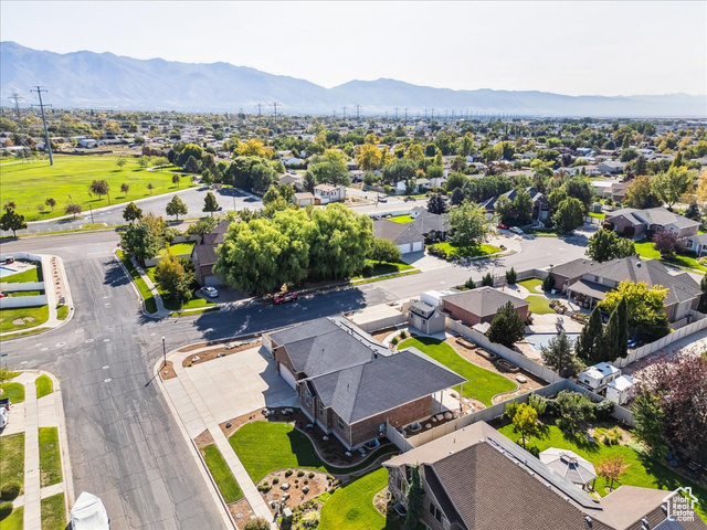 Photo 8 for MLS #2112356 at 563 W 2150 South