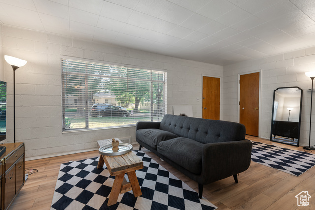 Photo 2 for MLS #2112383 at 1066 E 35th St