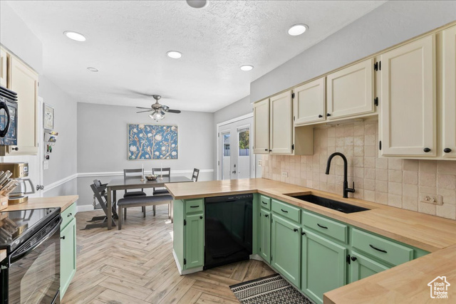 Photo 12 for MLS #2112386 at 1241 W Athleen Dr