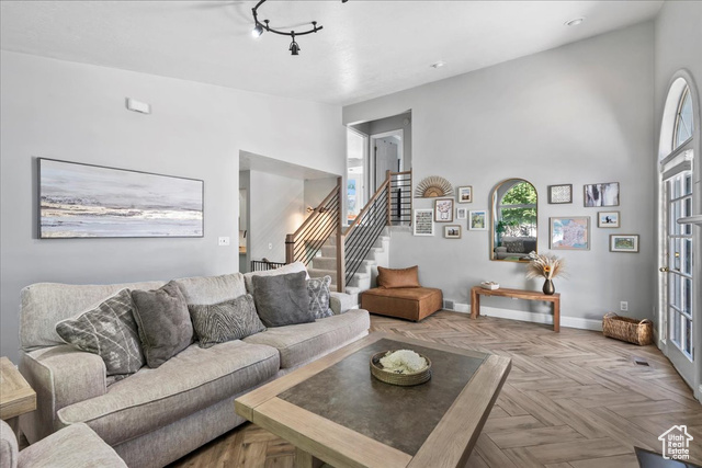 Photo 6 for MLS #2112386 at 1241 W Athleen Dr