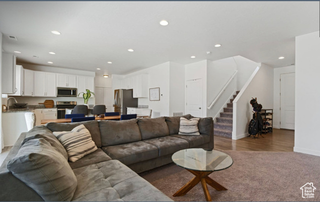 Photo 3 for MLS #2112396 at 1886 W Red Maple Dr