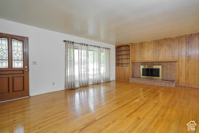 Photo 4 for MLS #2112402 at 3715 Van Buren Ave