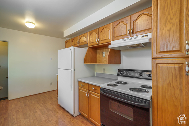 Photo 11 for MLS #2112402 at 3715 Van Buren Ave